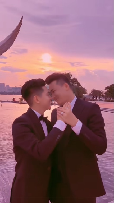 Hà Trí Quang và người yêu đồng giới tung bộ ảnh cưới đầu tiên trước thềm đám hỏi vào tháng 10 - Ảnh 7